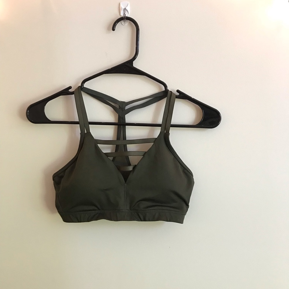 Victoria sport sports bra